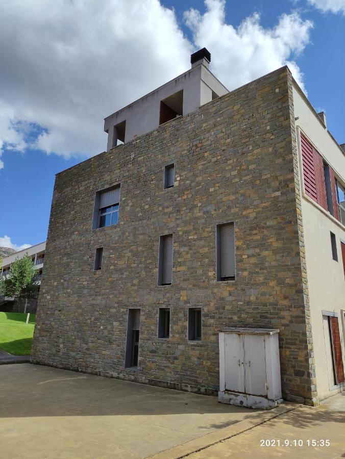 Apartamento Montana Madi Sabiñánigo Exteriör bild